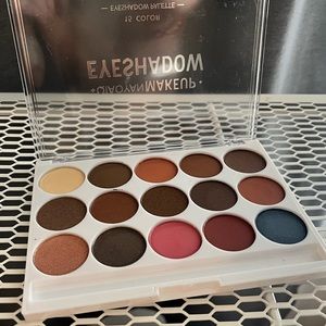 15 color Makeup Palette by Qiayan